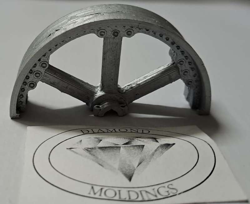 Model Trains HO-Scale - 1 x Big Half Wheel, back-to-back - 28mm radius x 17mm