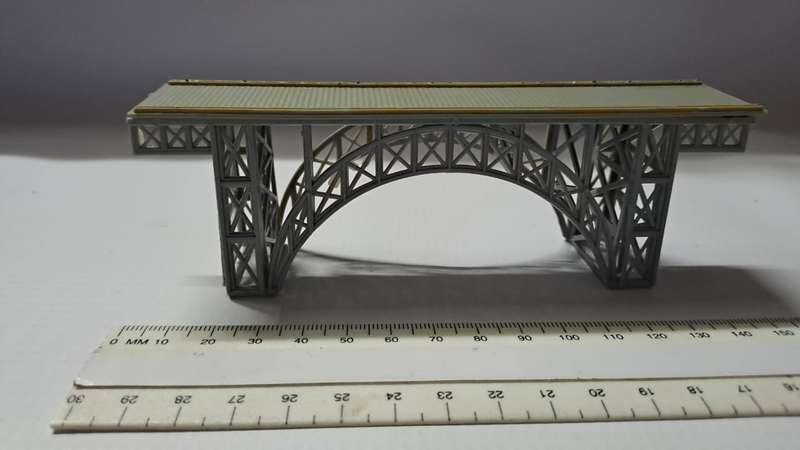 Model Trains N-Scale 1 x Small Bridge. 145mm x 30mm x 47mm