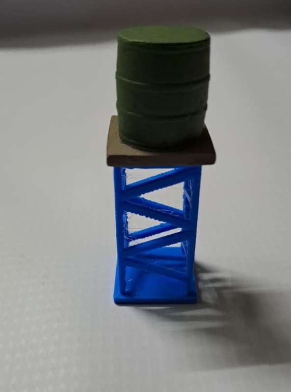Model Trains 1:87 HO - Water Tank on platform with stand - 23mm x 23mm x 65mm