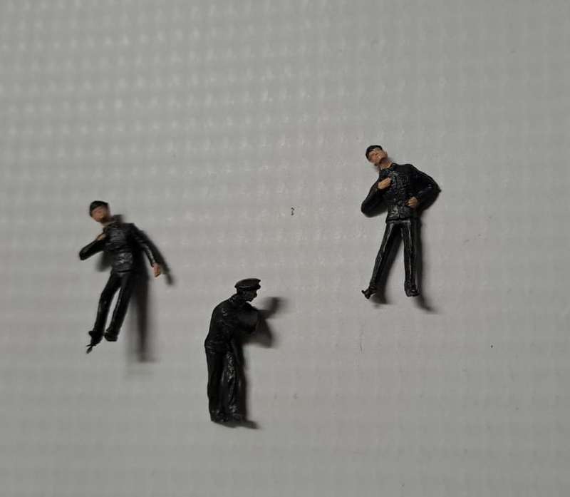 Model Trains 1:87 HO 3 x Railway figures.