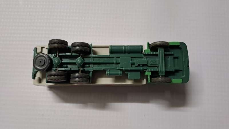 Model Trains 1:87 HO 1 x Wiking Mercedes-Benz truck CMN.