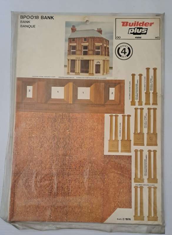Model Trains 1:87 OO/HO 1 x Bank Building. (Carton)