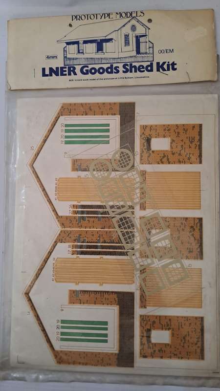 Model Trains 1:87 OO/HO 1 x Goods Shed Kit Building. (Carton)