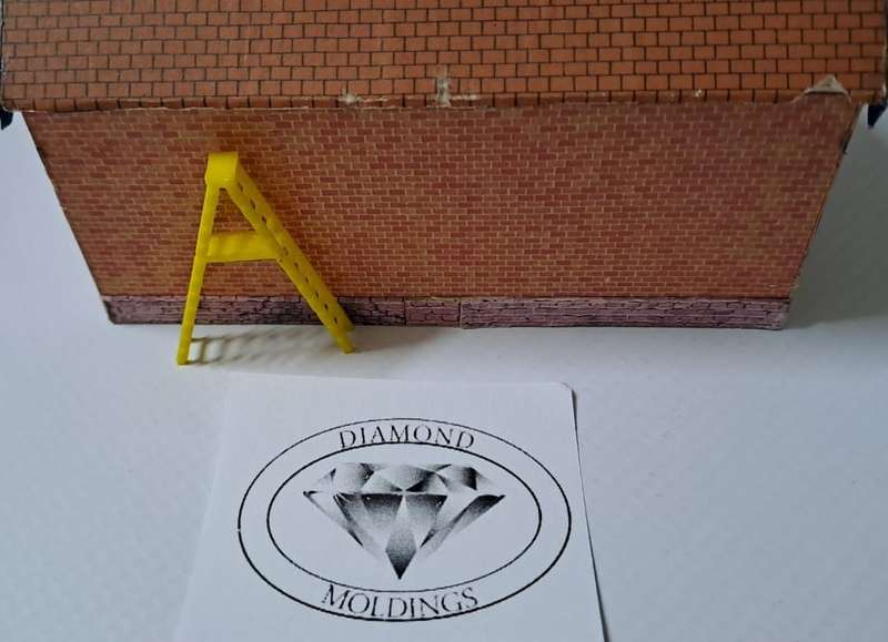 Model Trains 1:87 HO - Step Ladder. - 35mm x 8mm x 47mm