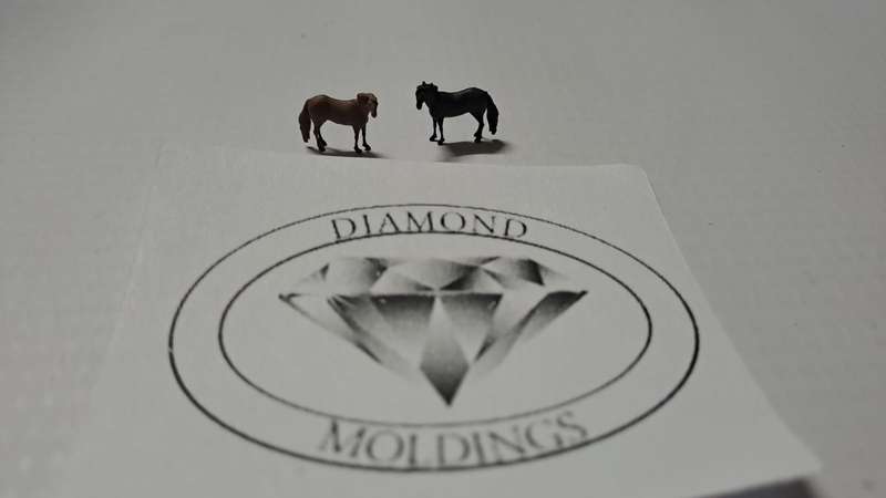 Model Trains N-Scale - Animals - Horses (x2)