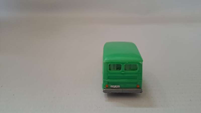 Model Trains/Car 1/88 Scale 1 x Jeep Wagon.