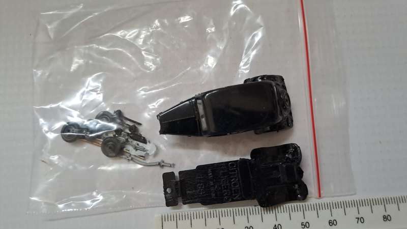 Model Trains/Car 1/86 Scale 1 x Citroen 11 Ligero Kit.