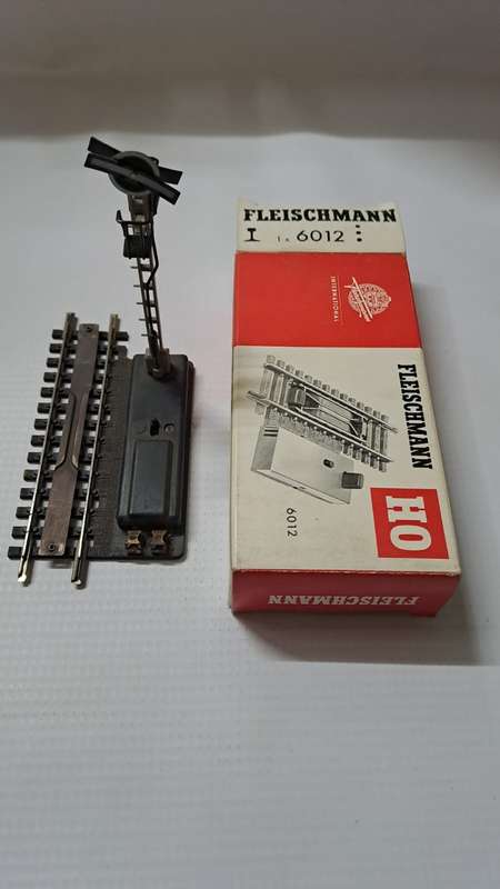 Model Trains HO Fleischmann 1 x Signal.  Boxed.