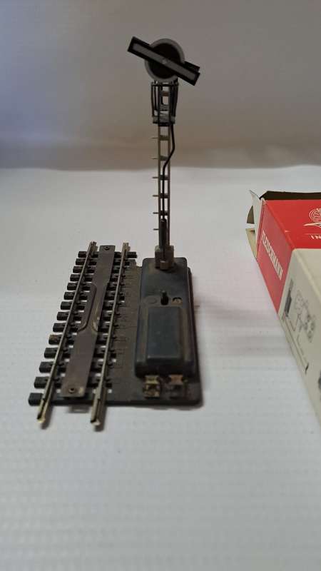 Model Trains HO Fleischmann 1 x Signal.  Boxed.