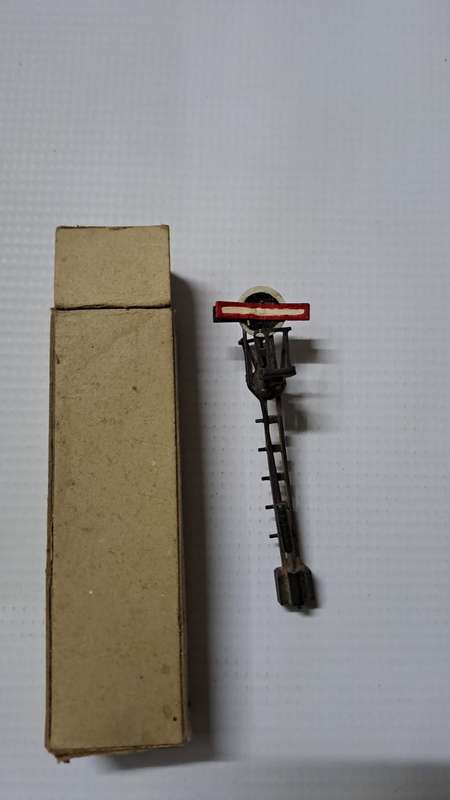 Model Trains HO Fleischmann 1 x Signal.  Boxed.
