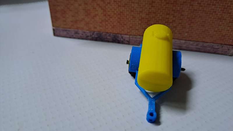 Model Trains 1:87 H0 - Water Barrel Trailer (Yellow). - 55mm x 28mm x 30mm
