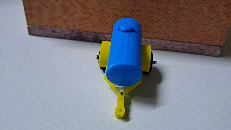 Model Trains 1:87 H0 - Water Barrel Trailer (Blue). - 55mm x 28mm x 30mm