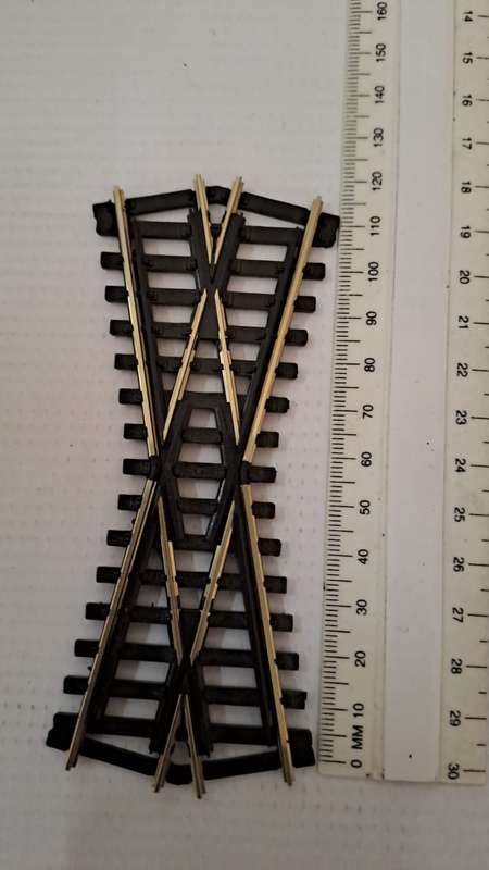 Model Trains HO  1 x Peco Small Cross.