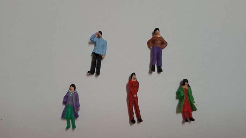 Model Trains 1:87 HO 5 x figures.