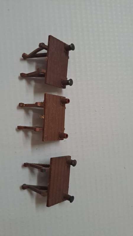 Model Trains HO 3 x End Stops/Buffers. (Plastic, see Pic's)