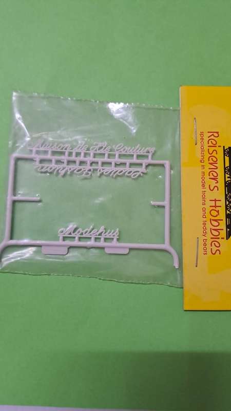 Model Trains HO 1 x Name board