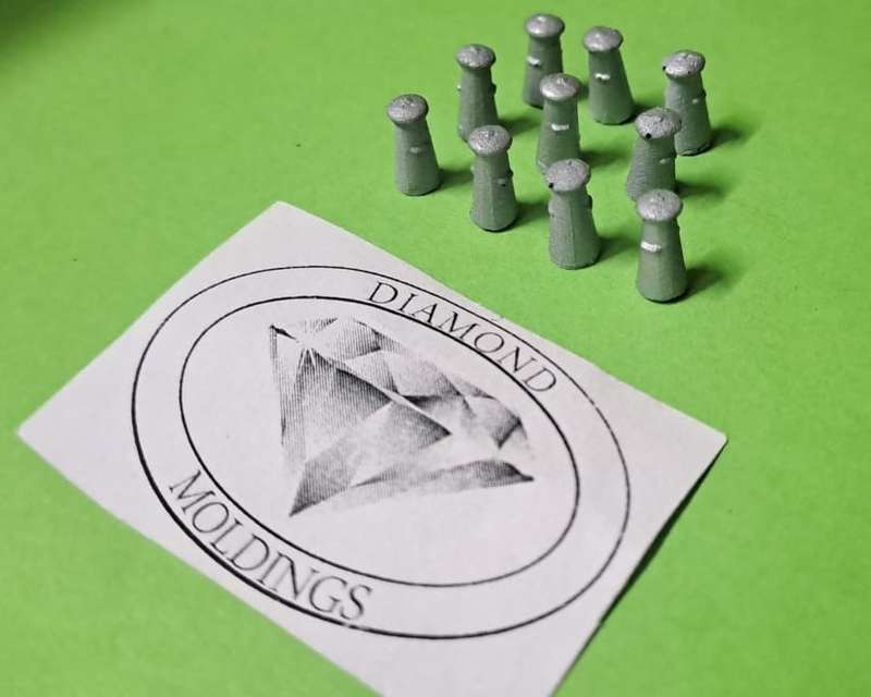Model Trains H0 1/87 - Scale - Milk Cans Conical British (x10) - 5mm diameter x 10mm