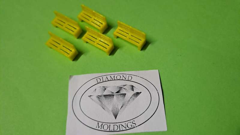 Model Trains 1:87 HO - Station/Park Benches - Yellow (5 pack)