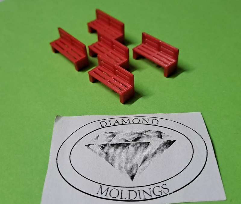Model Trains 1:87 HO - Station/Park Benches - Red (5 pack)