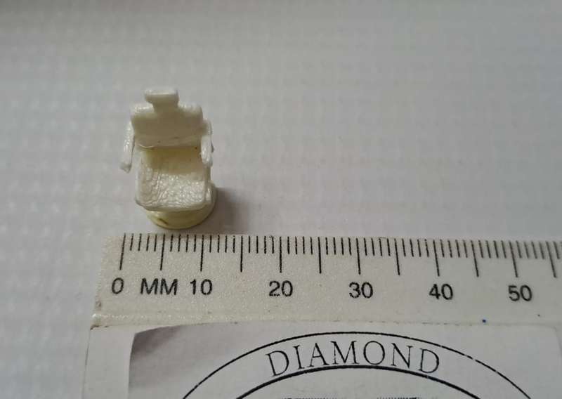 Model Trains 1:87 HO - Barber Chair - 10mm x 12mm x 20mm