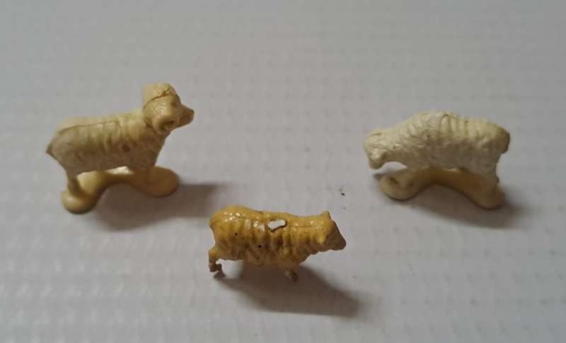Model Trains HO-Scale 1 x Pack of Animals - Sheep (3 units).