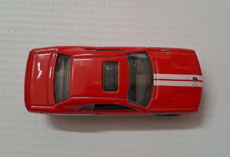 Hot wheels Diecast Model Car Dodge Challenger SRT8 `Mattel` 1/64 scale.