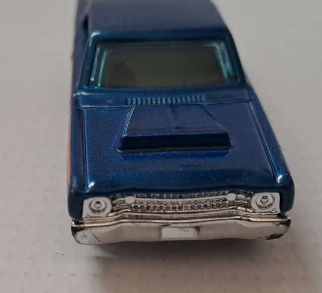 Hot wheels Diecast Model Car 1968 Dodge Dart 2010 `Mattel` 1/64 scale.