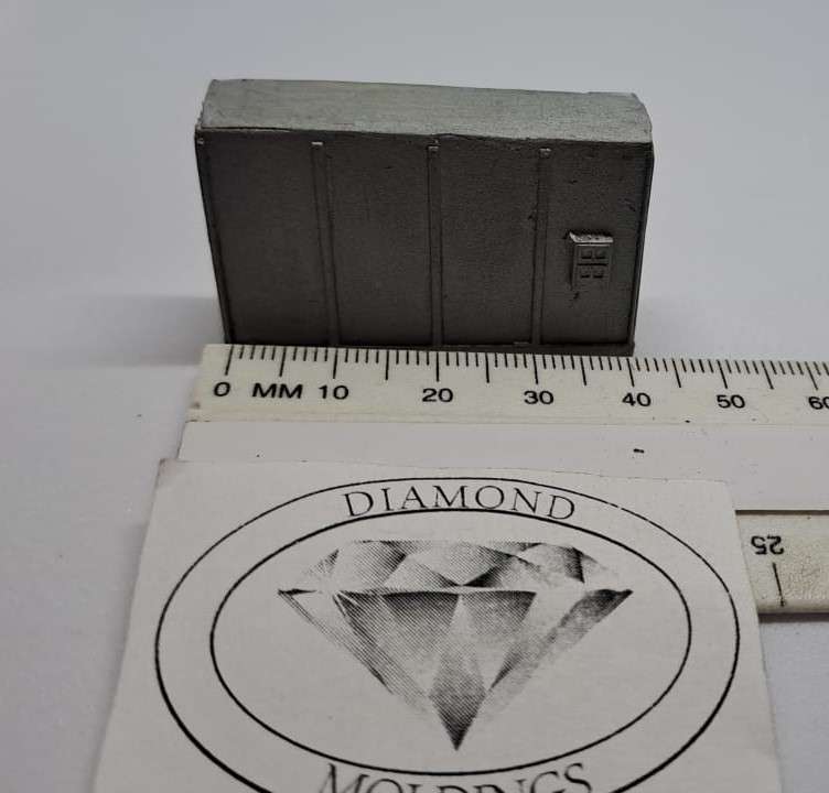 Model Trains HO 1 x Electrical Box Long - 42mm x 12mm x 25mm