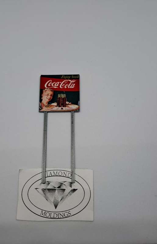 Model Trains HO 1 x Billboard 1950 + Coca-Cola - Enjoy food - 30mm x 41mm x 82mm