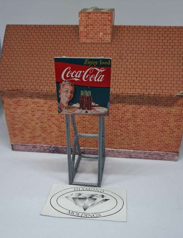 Model Trains HO 1 x Billboard 1950 + Coca-Cola - Enjoy food - 30mm x 41mm x 82mm