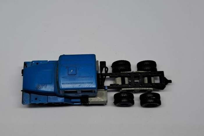 Model Trains H0-Scale 1 x Abnormal truck. (Plastic)