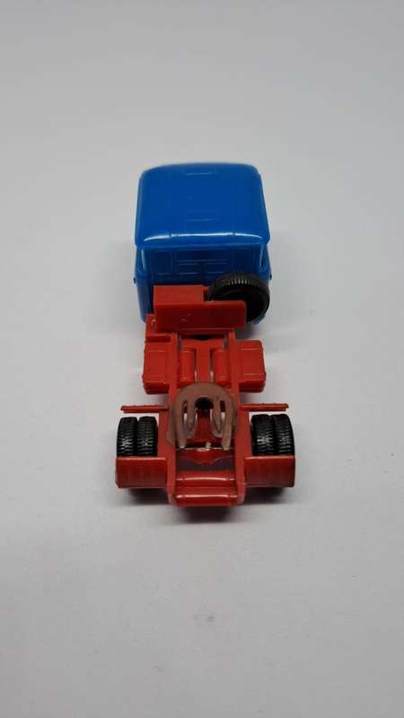 Model Trains H0-Scale 1 x Nissan?? truck. (Plastic)