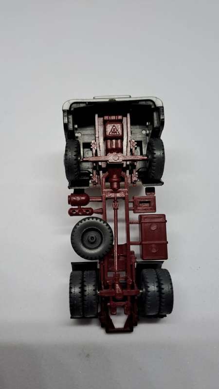 Model Trains H0-Scale 1 x Renault truck. (Plastic)