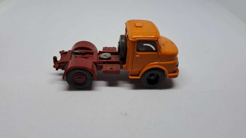 Model Trains H0-Scale 2 x Scrap trucks. See pics. (Plastic)