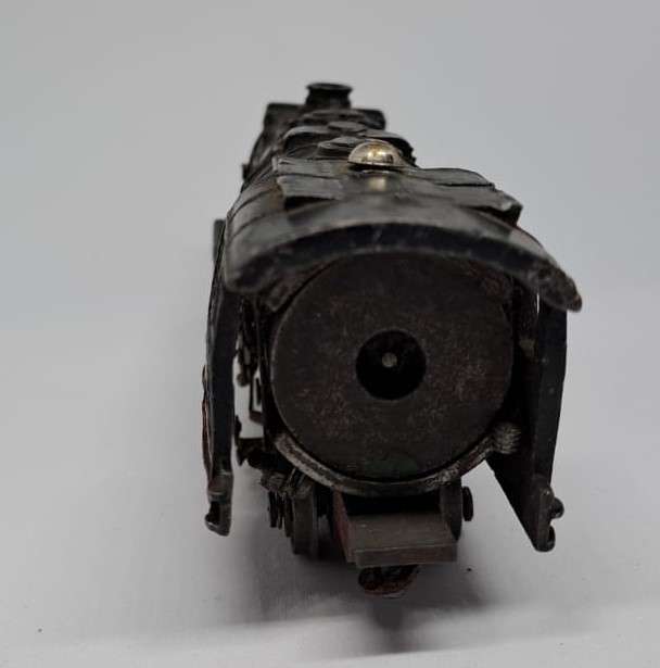 Model Trains H0-Scale 1 x Scrap Loco not tested. Not look like a runner, for spares & repairs.