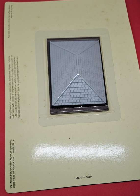 Model Trains HO/OO Scale 1 x Pack with Hachette partworks model train layout parts.