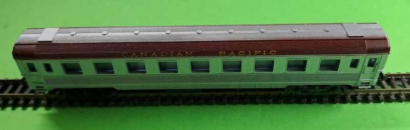 Model Trains N Scale 1 x Lima Passengers Wagon. In box.