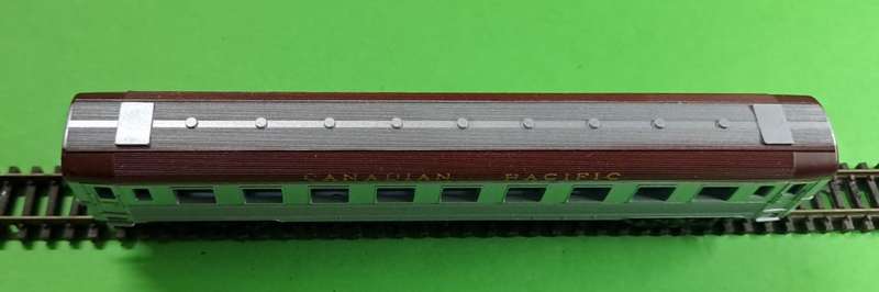 Model Trains N Scale 1 x Lima Passengers Wagon. In box.