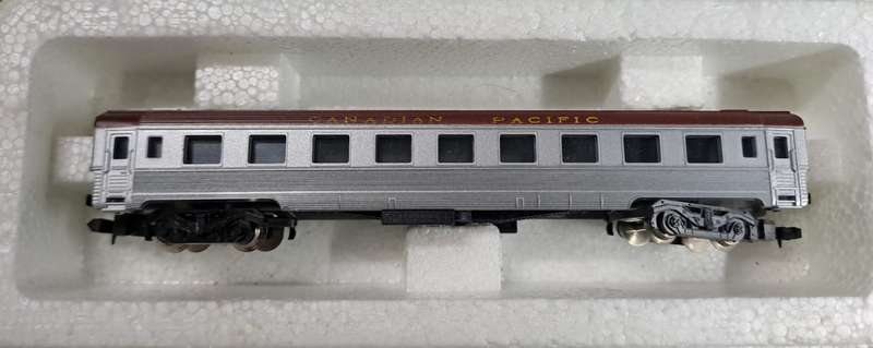 Model Trains N Scale 1 x Lima Passengers Wagon. In box.