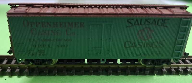 Model Trains N Scale 1 x Con-Cor Oppenheimer Sausage Casting Goods Wagon. In box.