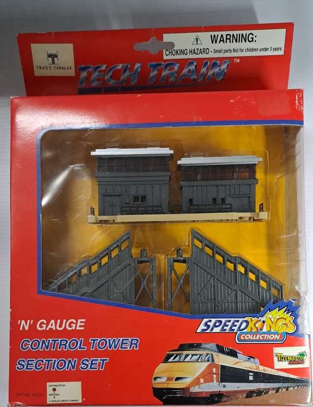Model Trains N Scale 1 x Control Tower Building & Bridge.