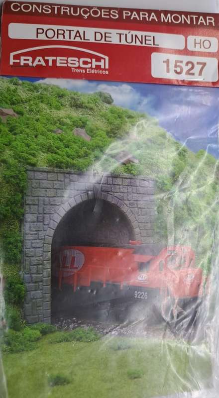Model Trains HO-Scale 1 x Bag with 2 single Frateschi tunnel entrances. See pics. 115 x 105mm