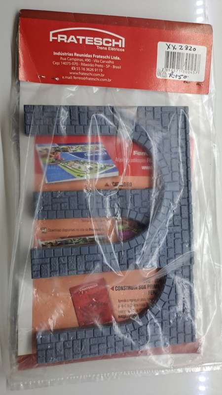 Model Trains HO-Scale 1 x Bag with 2 single Frateschi tunnel entrances. See pics. 115 x 105mm