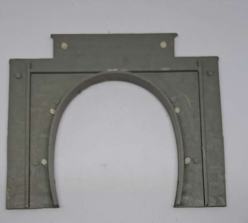 Model Trains HO-Scale 1 x Bag with one plastic single tunnel entrances.