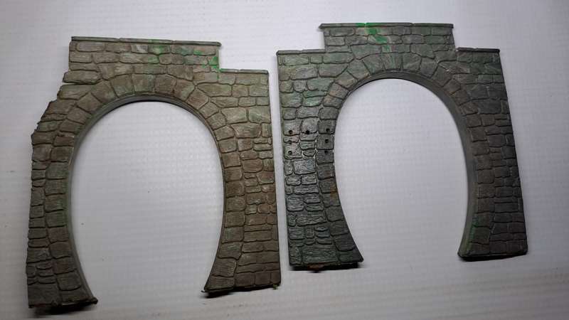 Model Trains HO-Scale 1 x Bag of two plastic single tunnel entrances. See pics. Selling as scrap.