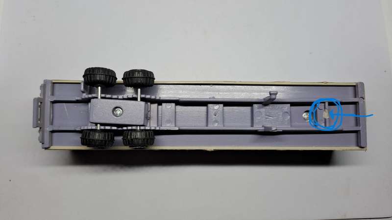 Model Trains/Track HO 1 x West Light Trailor missing hook.