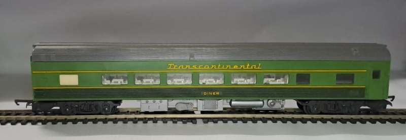 Model Trains H0 Transcontinental Diner, with plastic wheels & couplers.
