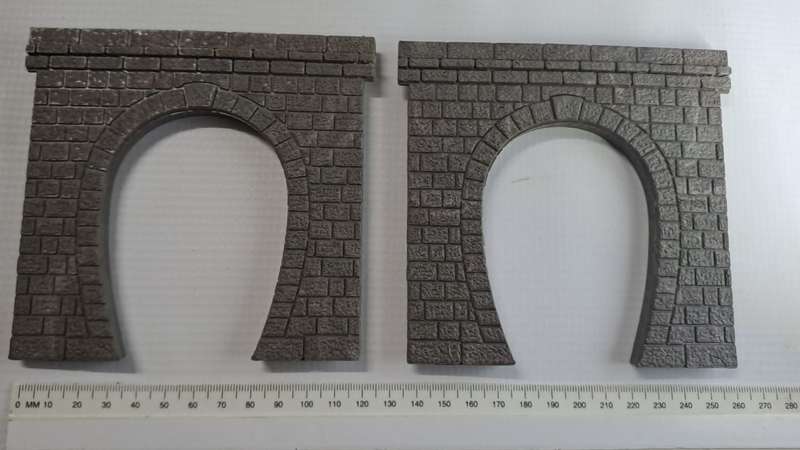 Model Trains HO-Scale 1 x Bag with 2 single tunnel entrances. See pics. 120 x 123mm