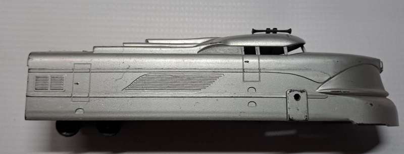 Model Trains HO-Scale 1 x Plastic Body. As is. For spares.