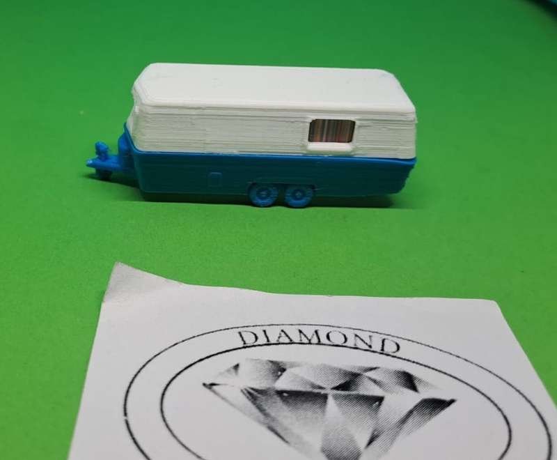 Model Trains HO 1 x Caravan Double Axis - Two tone color (Blue) - 64mm x 22mm x 22mm